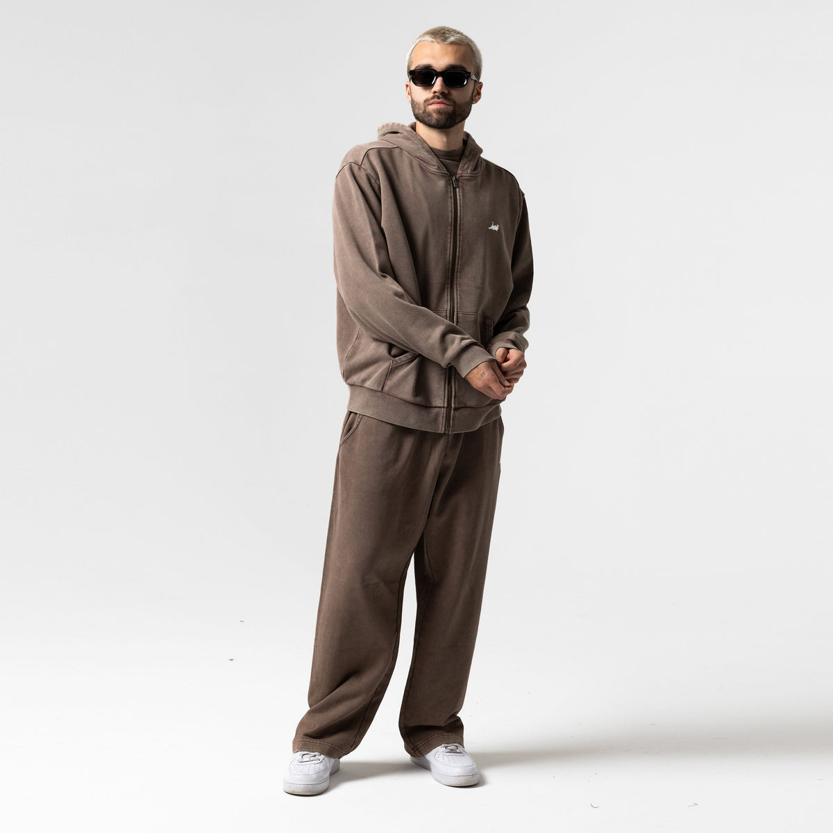 Castanza Straight Leg Sweatpants (Brown Vintage Wash)
