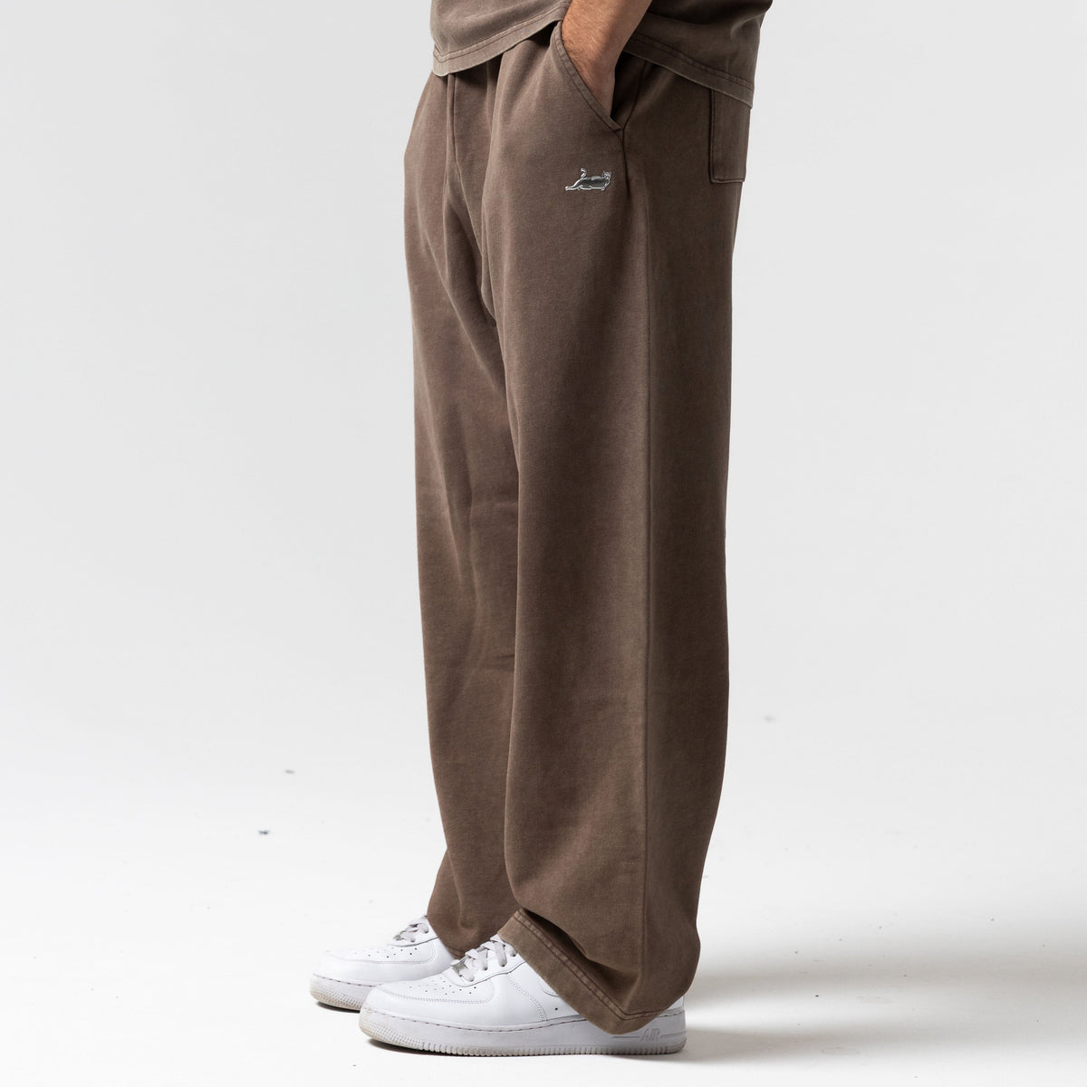 Castanza Straight Leg Sweatpants (Brown Vintage Wash)