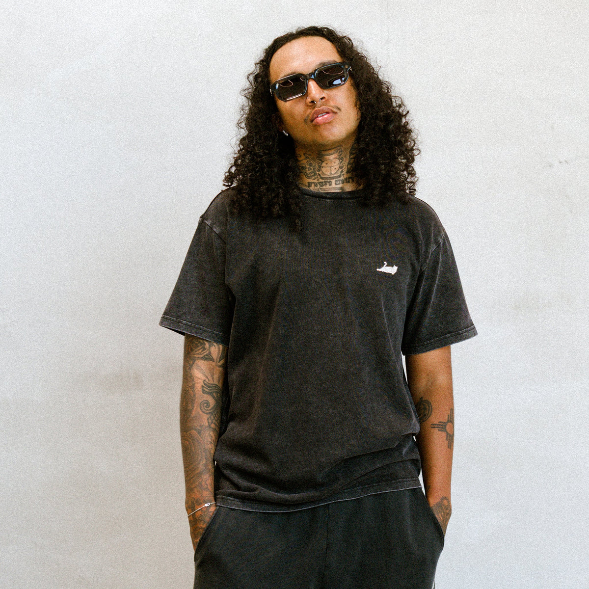 Castanza Short Sleeve Tee (Black Vintage Wash)